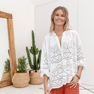 Sundance White Eyelet Embroidered Blouse Size M Oversized Boxy